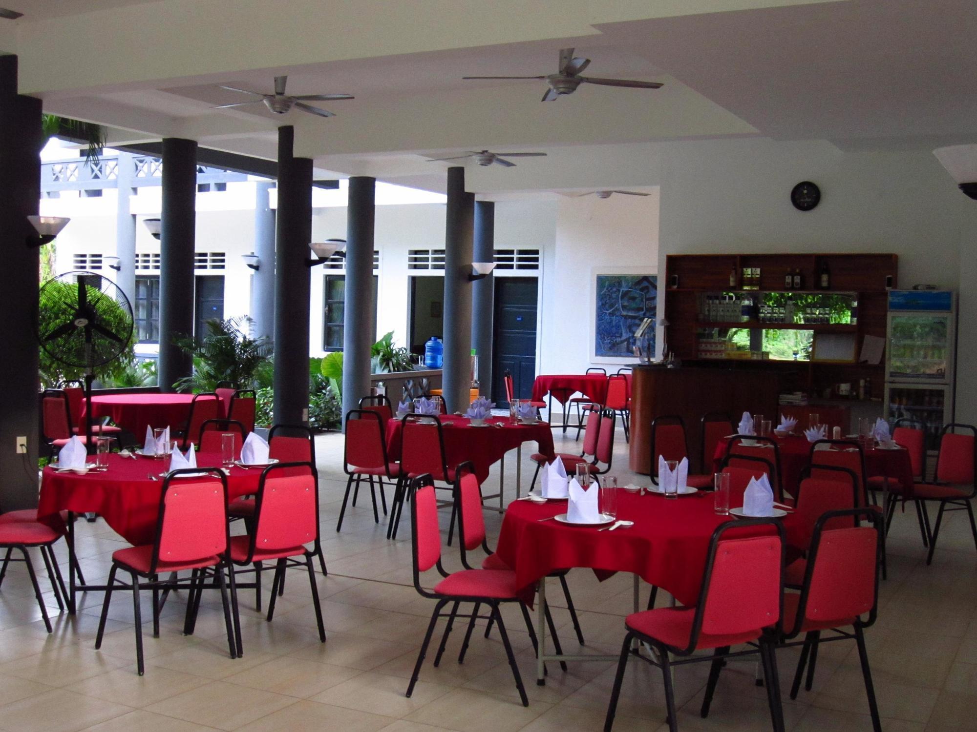 Sai Gon Phong Nha Hotel Dong Hoi Bagian luar foto